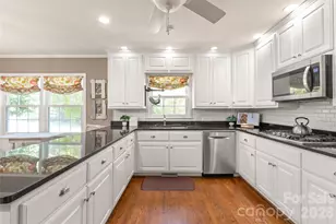 301 Fairway Dr, Fort Mill, SC 29715 - Photo 15