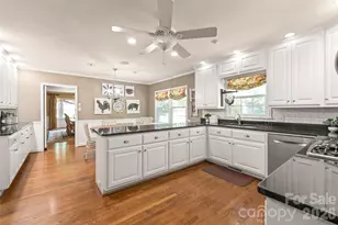 301 Fairway Dr, Fort Mill, SC 29715 - Photo 17