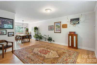 843 W J Street, Newton, NC 28658 - Photo 9