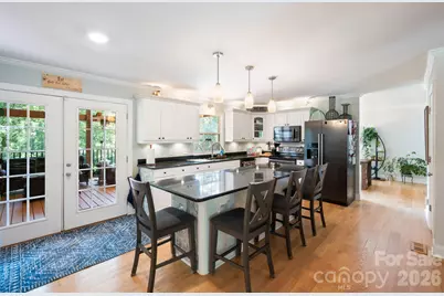 843 W J Street, Newton, NC 28658 - Photo 3