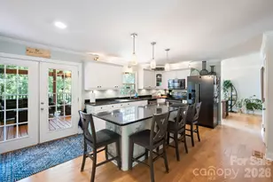 843 W J St, Newton, NC 28658 - Photo 3
