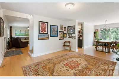 843 W J Street, Newton, NC 28658 - Photo 11
