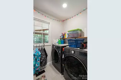 843 W J Street, Newton, NC 28658 - Photo 17