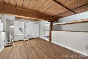 201 S Hoskins Rd, Charlotte, NC 28208 - Photo 25