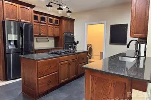 100 Hannah Dr, Mill Spring, NC 28756 - Photo 11
