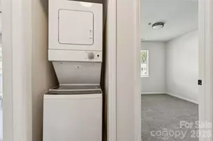 1620 Arlyn Cir, Charlotte, NC 28213 - Photo 11
