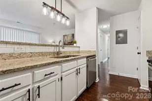 1620 Arlyn Cir, Charlotte, NC 28213 - Photo 9