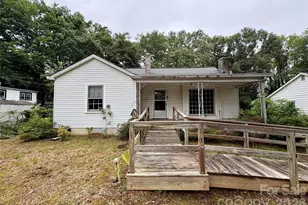 406 Circle Dr W, Shelby, NC 28150 - Photo 1