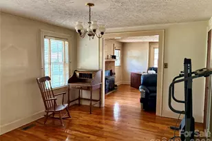 406 Circle Dr W, Shelby, NC 28150 - Photo 17