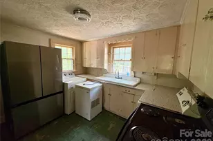 406 Circle Dr W, Shelby, NC 28150 - Photo 7