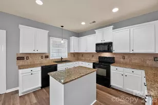 146 N Wendover Trace, Mooresville, NC 28117 - Photo 5