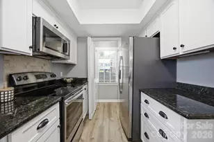 9126 N Vicksburg Park Ct, Charlotte, NC 28210 - Photo 13