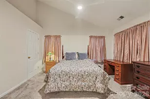 9866 Treeside Ln, Matthews, NC 28105 - Photo 15
