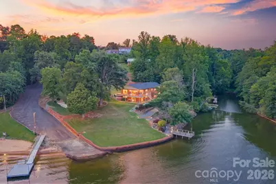 6296 Southlake Drive, Hickory, NC 28601 - Photo 11