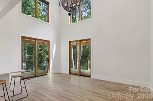 365 Cherokee Cir, Lake Toxaway, NC 28747 - Photo 15