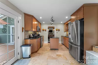 1026 14th Avenue Drive NW, Hickory, NC 28601 - Photo 7