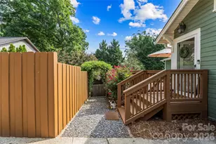 1026 14th Ave Dr NW, Hickory, NC 28601 - Photo 31