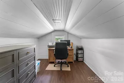1026 14th Avenue Drive NW, Hickory, NC 28601 - Photo 15