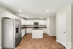 310 Kingsford Dr, Stanley, NC 28164 - Photo 11