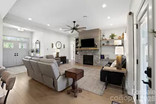 525 Byers Cove Rd, Hendersonville, NC 28792 - Photo 5