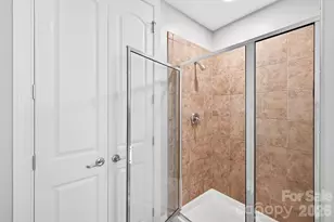 4620 Piedmont Row Dr, Charlotte, NC 28210 - Photo 15