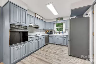 1199 Deer Park Lake Road, Spruce Pine, NC 28777 - Photo 11