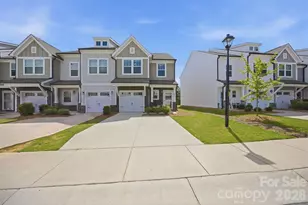 2037 Crooked Oak Ln, York, SC 29745 - Photo 3