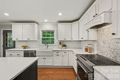 6207 Honegger Drive, Charlotte, NC 28211 - Photo 9