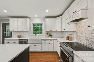 6207 Honegger Dr, Charlotte, NC 28211 - Photo 9