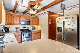 1347 Wipprecht Dr, Spruce Pine, NC 28777 - Photo 13