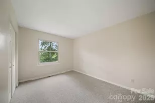 135 Plantation Dr, Hendersonville, NC 28792 - Photo 13