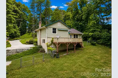 135 Plantation Drive, Hendersonville, NC 28792 - Photo 3