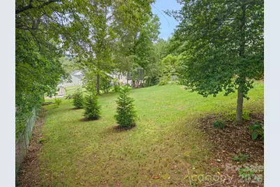 135 Plantation Drive, Hendersonville, NC 28792 - Photo 5