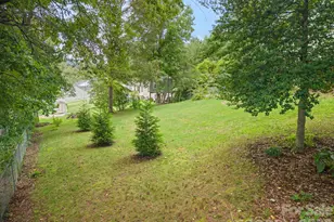 135 Plantation Dr, Hendersonville, NC 28792 - Photo 5