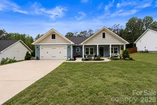 1002 Westminster Dr, Statesville, NC 28677 - Photo 3