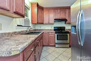 3000 Barfield Dr, Charlotte, NC 28217 - Photo 9