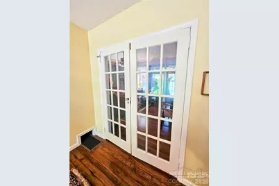 9216 Nc Highway 194 Highway N, Lansing, NC 28643 - Photo 11