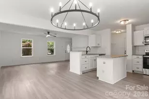11125 Northwoods Forest Dr, Charlotte, NC 28214 - Photo 7