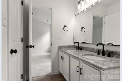 11125 Northwoods Forest Drive, Charlotte, NC 28214 - Photo 35