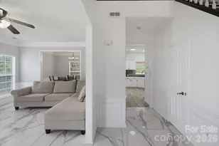 6813 Neuhoff Ln, Charlotte, NC 28269 - Photo 5