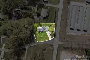 100 Forest Park Dr, Hendersonville, NC 28792 - Photo 35