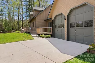 100 Forest Park Dr, Hendersonville, NC 28792 - Photo 29