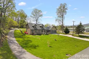 100 Forest Park Dr, Hendersonville, NC 28792 - Photo 33