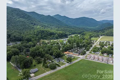 1075 Moody Farm Road, Maggie Valley, NC 28751 - Photo 35