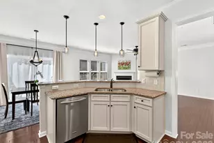 6017 Carrollton Ln, Charlotte, NC 28210 - Photo 13