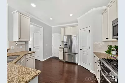 6017 Carrollton Lane, Charlotte, NC 28210 - Photo 11