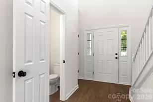 745 Lumber Ln, Charlotte, NC 28214 - Photo 5