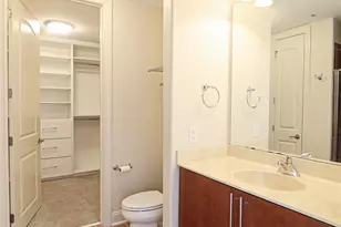 4625 Piedmont Row Dr, Charlotte, NC 28210 - Photo 11