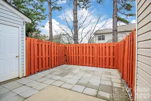 11633 Boxer Ln, Charlotte, NC 28269 - Photo 17