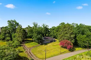 104 31st Ave NE, Hickory, NC 28601 - Photo 5